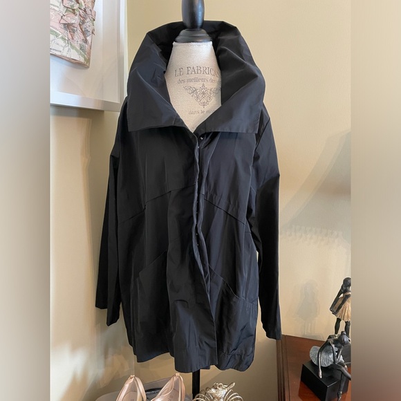 Black jacket - Picture 6 of 8